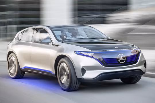 Mẫu crossover EQ là sản phẩm đầu tiên trong 10 mẫu xe chạy điện mới mà Mercedes-Benz dự định ra mắt trong thời gian từ nay cho tới 2025.