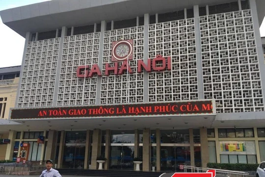 Ga Hà Nội có diện tích rộng, nằm trên khu vực phát triển kinh tế, xã hội, văn hóa bậc nhất Hà Nội.