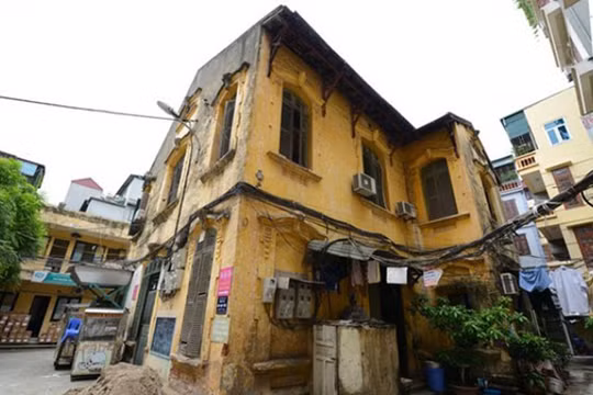 Một biệt thự cũ trên phố Tăng Bạt Hổ, quận Hai Bà Trưng, Hà Nội. (Nguồn: internet)