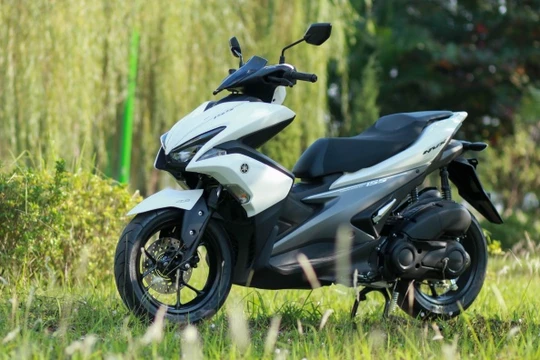 Yamaha NVX ra mắt Đông Nam Á lần đầu tại Sepang, Malaysia hôm 29/10. Hãng xe Nhật dự kiến trình làng và công bố giá bán tại Việt Nam trong tháng 12.