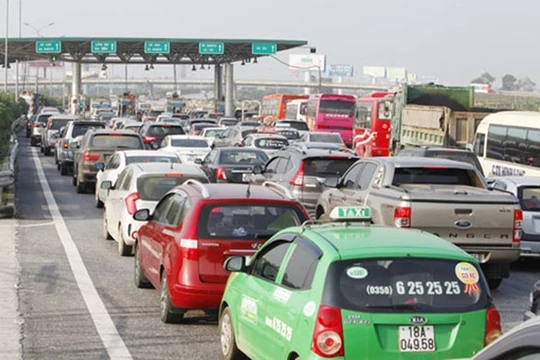 Từ ngày 19/4, bắt đầu dỡ bỏ Trạm thu phí Đại Xuyên.