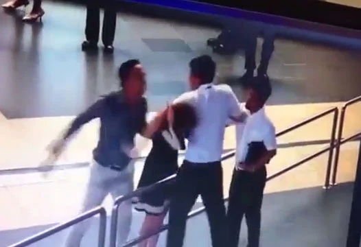 Cán bộ Thanh tra Sở GTVT Hà Nội tham gia hành hung nữ nhân viên Vietnam Airlines