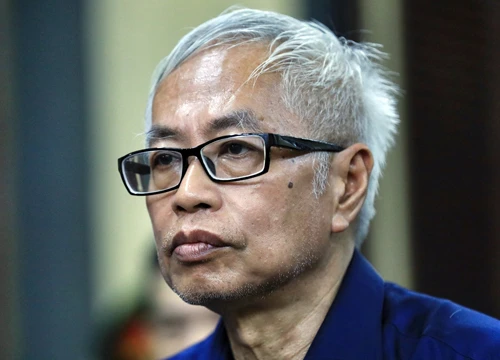 Bị cáo Trần Phương Bình (cựu Tổng giám đốc, Phó chủ tịch HĐQT, Chủ tịch HĐTD DAB)/ Ảnh: VnExpress