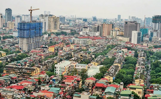 Hạn chế các công trình thấp tầng tại Hà Nội.