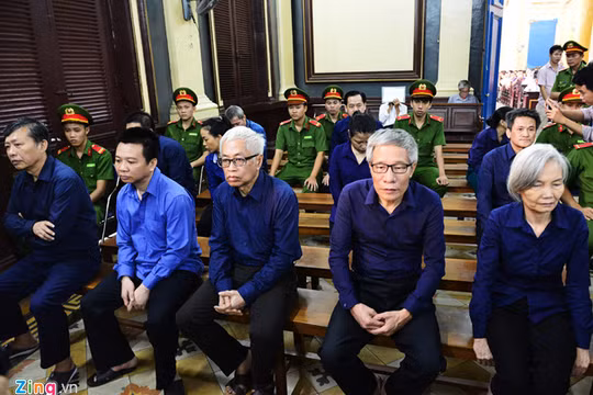 Các bị cáo tại phiên tòa/ Ảnh: Zing.vn