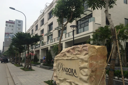 Đây là dự án với 104 căn nhà vườn liền kề và 1 tòa nhà chung cư 27 tầng. Ảnh - Quang Vững