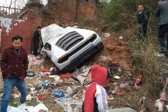 Hiện trường vụ tai nạn. Ảnh: Carnewschina.