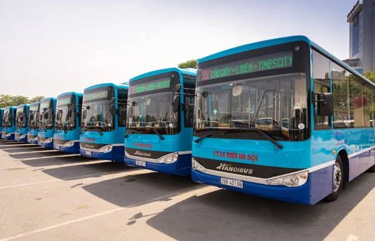 Từ đầu năm 2017 đến nay Hà Nội đã thay mới 166 xe buýt mới, hiện đại.