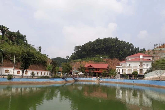 "Biệt phủ" của gia đình ông Phạm Sỹ Quý, Giám đốc Sở Tài nguyên và Môi trường Yên Bái - Ảnh: Thanh niên.
