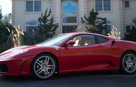 Trước phiên đấu giá, chiếc xe được kỳ vọng đạt mức giá từ 250.000 USD đến 350.000 USD