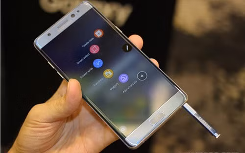 Liên tiếp điện thoại Samsung Galaxy Note 7 bị bốc cháy thời gian qua.