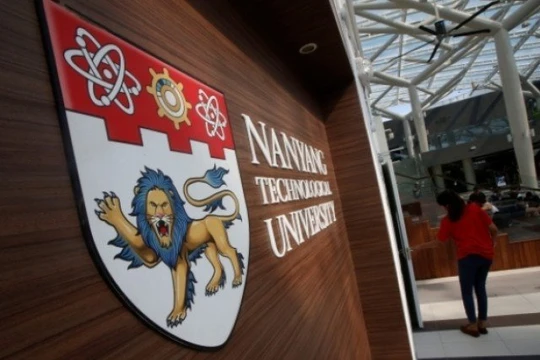 Một góc học xá của Đại học Công nghệ Nanyang của Singapore - Ảnh: Reuters