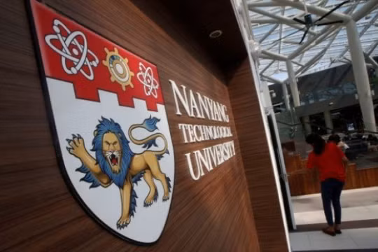 Một góc học xá của Đại học Công nghệ Nanyang của Singapore - Ảnh: Reuters
