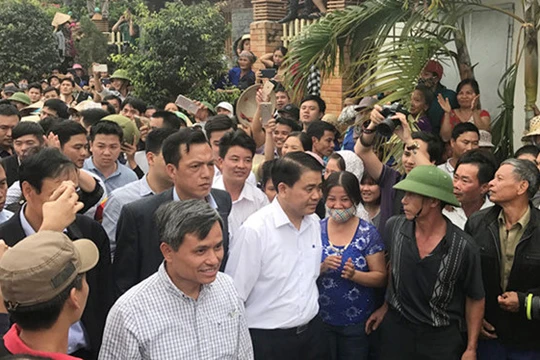 Ngày 22/4, Chủ tịch UBND TP. Hà Nội Nguyễn Đức Chung đã về xã Đồng Tâm đối thoại với người dân.