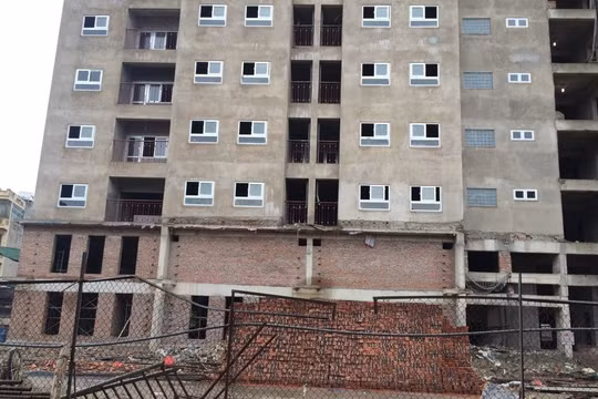 Có đến 372 hộ gia đình chưa liên hệ với cơ quan chức năng Hà Nội để nhận nhà tái định cư.