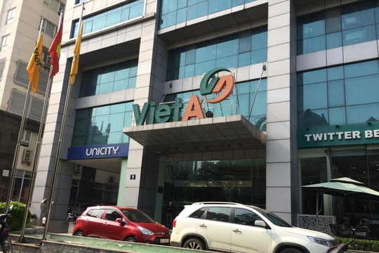 Công ty cổ phần Tập đoàn đầu tư thương mại công nghiệp Việt Á có trụ sở chính tại phố Duy Tân, quận Cầu Giấy, TP Hà Nội.