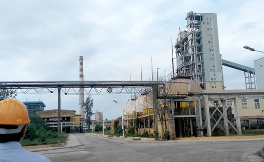 Nhà máy đạm Hà Bắc - một trong bốn công ty thua lỗ của Vinachem - Ảnh Tuổi trẻ.