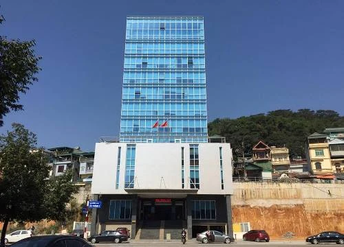Trung tâm Hành chính công UBND TP Hạ Long.