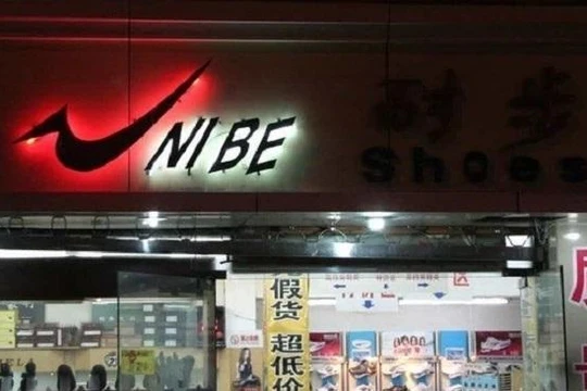 Một thương hiệu thời trang lớn bị doanh nghiệp Trung Quốc đạo nhái (Ảnh: Cafe F)