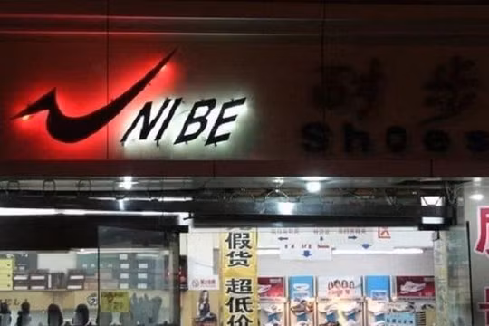 Một thương hiệu thời trang lớn bị doanh nghiệp Trung Quốc đạo nhái (Ảnh: Cafe F)