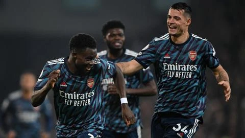 Cầu thủ Arsenal bị điều tra bán độ