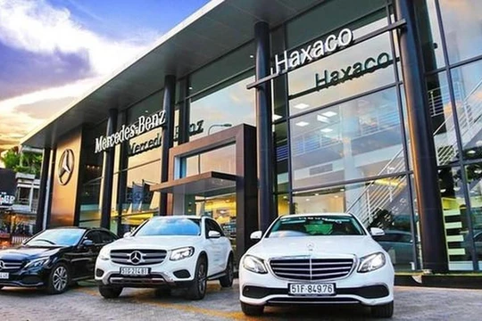 Nhu cầu xe sang còn yếu, nhà phân phối Mercedes-Benz báo lãi giảm 87%