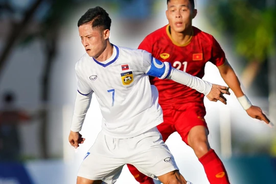 Messi Lào không dám ra đường vì sợ bị thanh toán