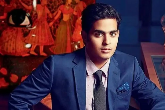 So sánh con trai của 2 tỷ phú giàu nhất châu Á