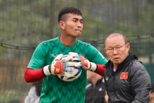 Thủ môn Y Êli Niê lại gặp chấn thương