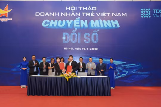Hội thảo Doanh nhân Trẻ Việt Nam chủ đề "Chuyển mình - Đổi số"