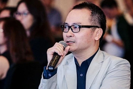 Ai đang làm CEO The Coffee House?