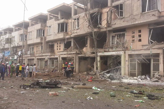 Video Nổ cực lớn tại Hà Đông, nhiều người chết