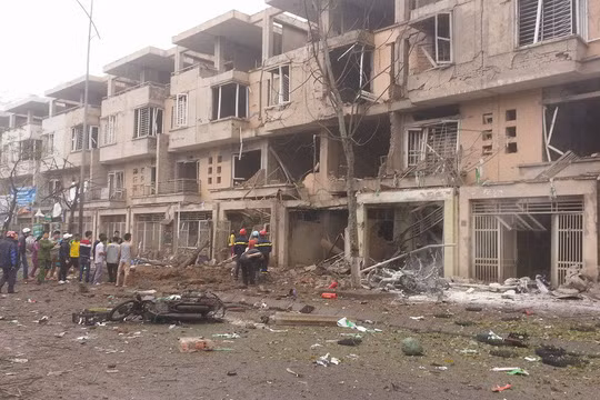 Video Nổ cực lớn tại Hà Đông, nhiều người chết