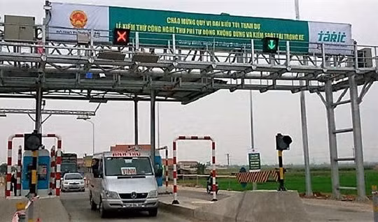 Vì sao nợ lại vượt trần?