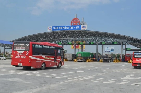 Một trạm thu phí trên cao tốc Pháp Vân - Cầu Giẽ