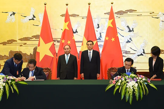 Thủ tướng Nguyễn Xuân Phúc và Thủ tướng Trung Quốc Lý Khắc Cường.