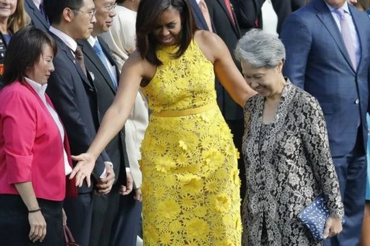 Chiếc túi giản dị có giá chỉ 11USD do một sinh viên Singapore thiết kế của bà Ho Ching, phu nhân Thủ tướng Lý Hiển Long