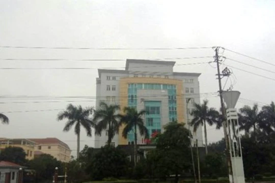 Cục thuế Ninh Bình - nơi bị trộm viếng thăm tối ngày 25-1. Ảnh M.Đức