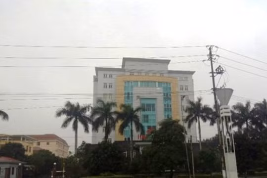 Cục thuế Ninh Bình - nơi bị trộm viếng thăm tối ngày 25-1. Ảnh M.Đức