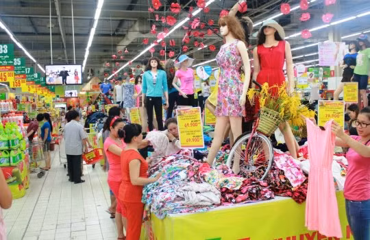 Cuộc đấu giá là cơ hội hiếm có để các công ty bán lẻ châu Á có tiềm lực về tài chính mở rộng tại hai thị trường màu mỡ nhất Đông Nam Á.