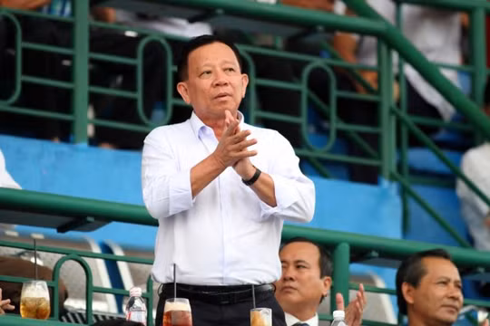 Lần đầu tiên VTF có hai ứng viên cho cuộc đua vào vị trí chủ tịch là ông Nguyễn Văn Hùng (trái) và ông Nguyễn Quốc Kỳ - Ảnh: N.K. - T.P.