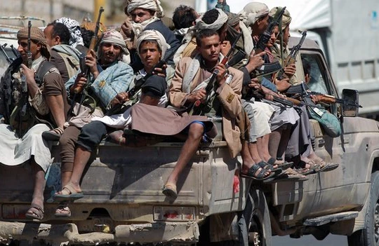 Phiến quân Houthi - Những người lính với trang bị đặc biệt thô sơ, nhiều khi chỉ với khẩu AK và đôi chân đất.