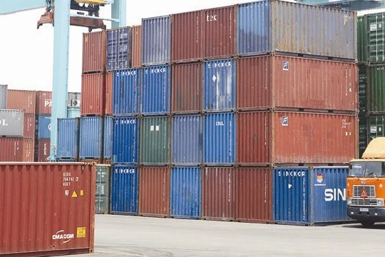  Có ai chở thuê cho chính mình? 