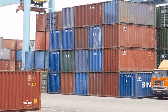  Có ai chở thuê cho chính mình? 