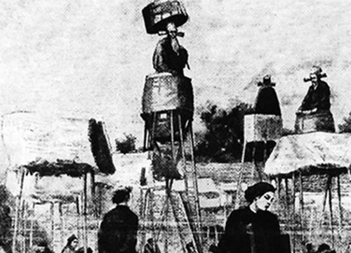 Thí sinh viết bài trong lều tại kỳ thi Hương ở Nam Định năm 1897, ảnh do người Pháp chụp - Ảnh: T.