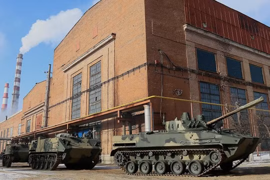 Hãng chế tạo xe thiết giáp chở quân BMP của Nga bị đưa ra toà xin cho phá sản - Ảnh: TASS