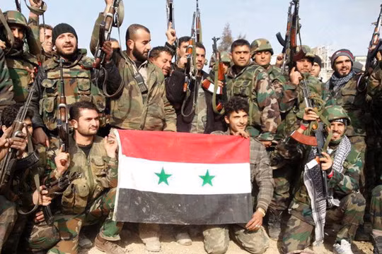 Tin nóng 24h: Nga-Syria đại thắng Palmyra, Mỹ-Anh nín lặng; Trung Quốc lại chơi trò “giàn khoan” Biển Đông; Quan nhiều như như lá, ngân sách cỗi cằn; Nhật đặt ra-đa canh “đại hàng xóm” 