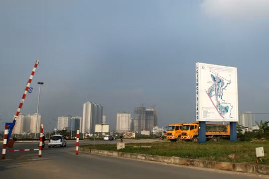 Cienco 5 đề nghị Bộ Giao thông vận tải chỉ đạo rà soát lại toàn bộ tình hình triển khai thực hiện Dự án đường trục phía Nam tỉnh Hà Tây. Ảnh: Lê Tiên