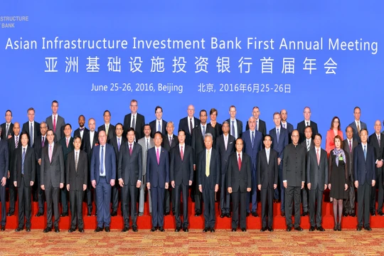 Đoàn Việt Nam gồm đại diện Ngân hàng Nhà nước Việt Nam (NHNN), Bộ Kế hoach và Đầu tư và Văn phòng Chính phủ do Phó Thống đốc NHNN Nguyễn Thị Hồng dẫn đầu.