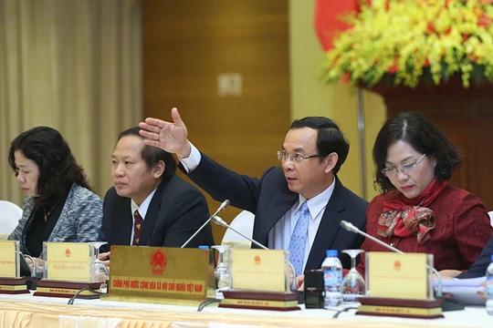 Phó Thống đốc NHNN Nguyễn Thị Hồng (bìa phải) tại buổi Họp báo Chính phủ chiều 29/01 (Ảnh: VGP).